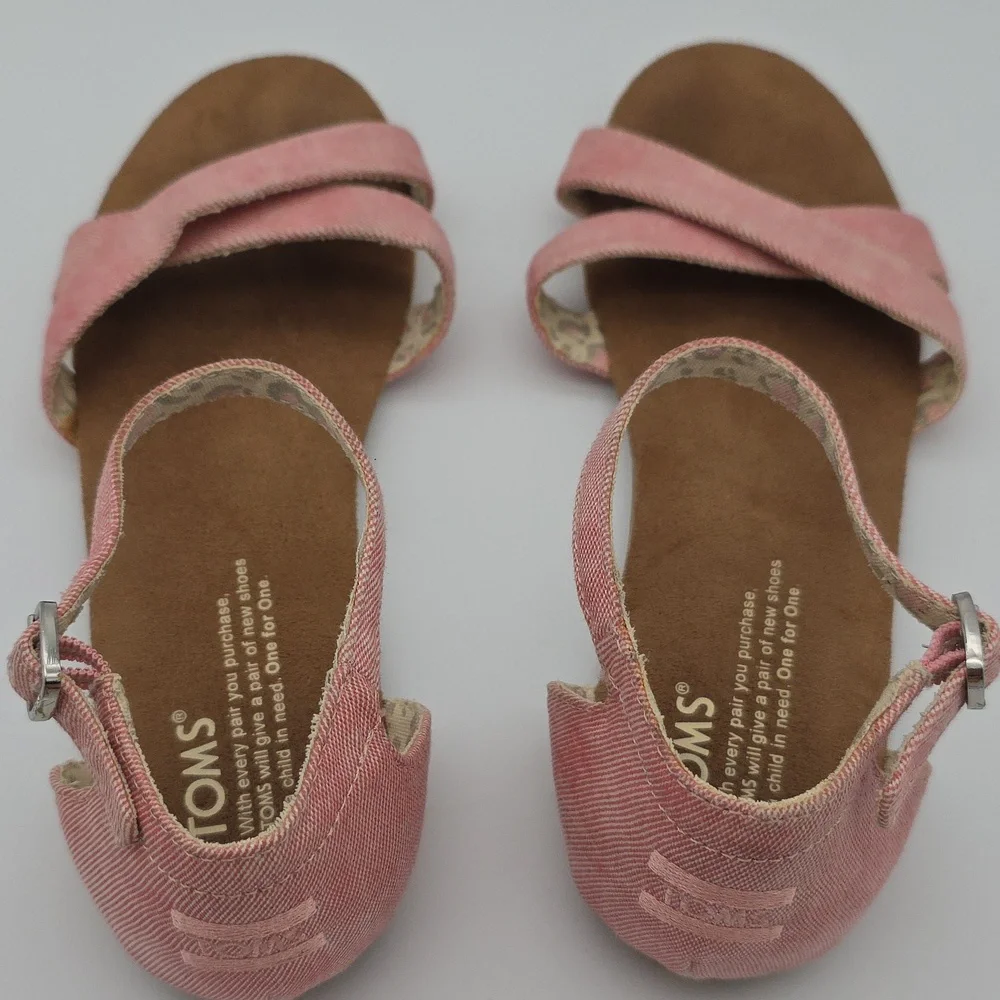 Toms Correa Sandals in Pink Size 4Y